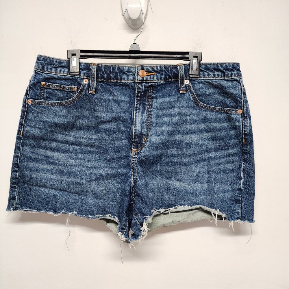 Universal Thread Womens Vintage Midi Cutoff Shorts Size 16 Dark Wash Zip Fly
